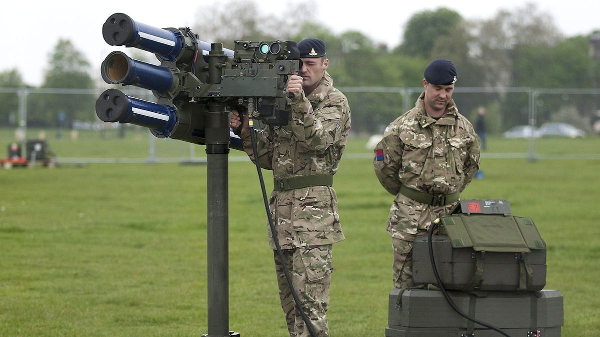Británie dodává Ukrajině protiletadlové střely Starstreak, jsou připravené k nasazení